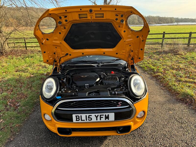 MINI HATCH