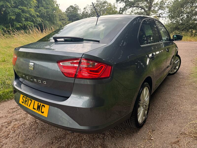 SEAT TOLEDO