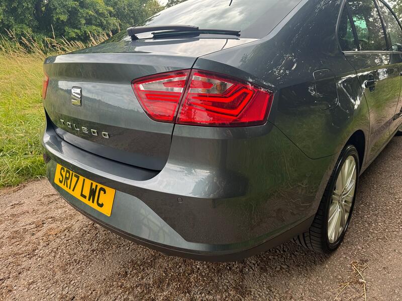 SEAT TOLEDO