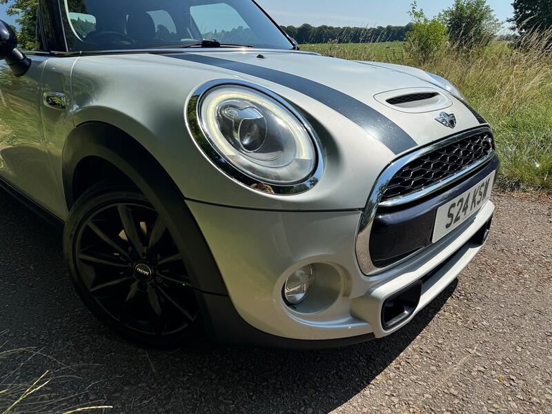 View MINI HATCH 2.0 5-Door Hatch Cooper SD
