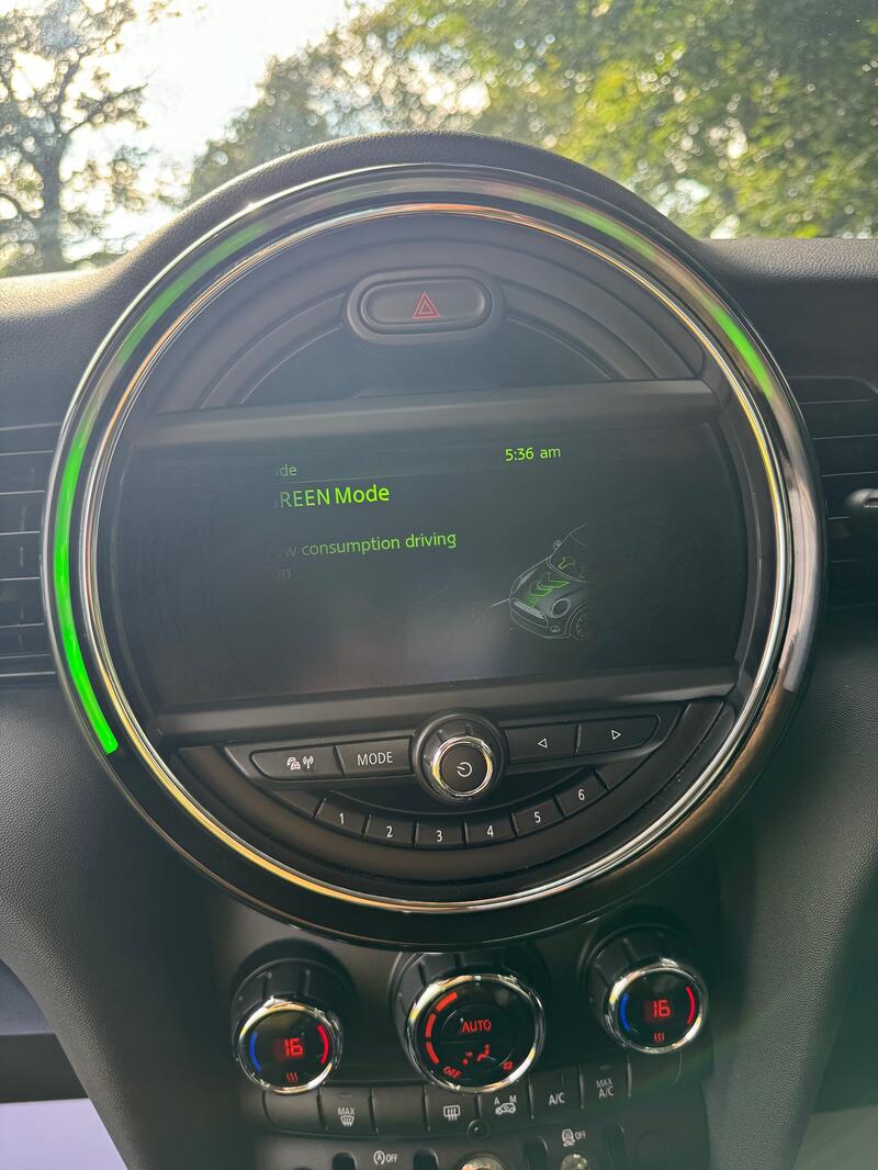 MINI HATCH