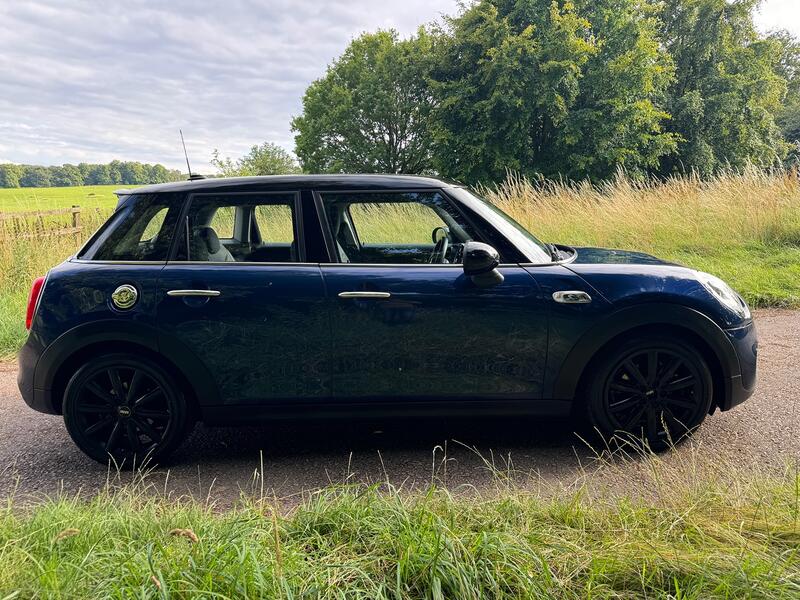MINI HATCH