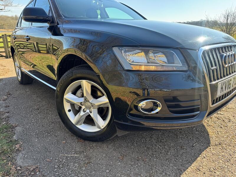 View AUDI Q5 2.0 TDI SE
