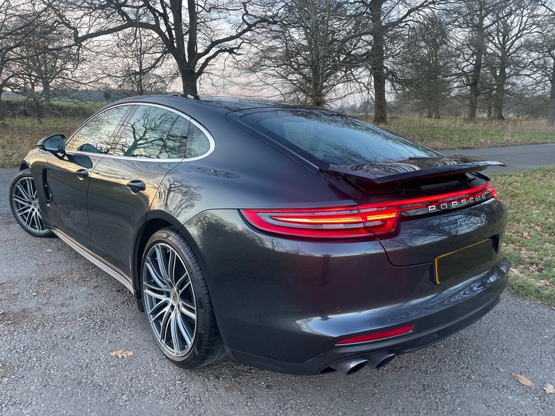 View PORSCHE PANAMERA 4S PDK