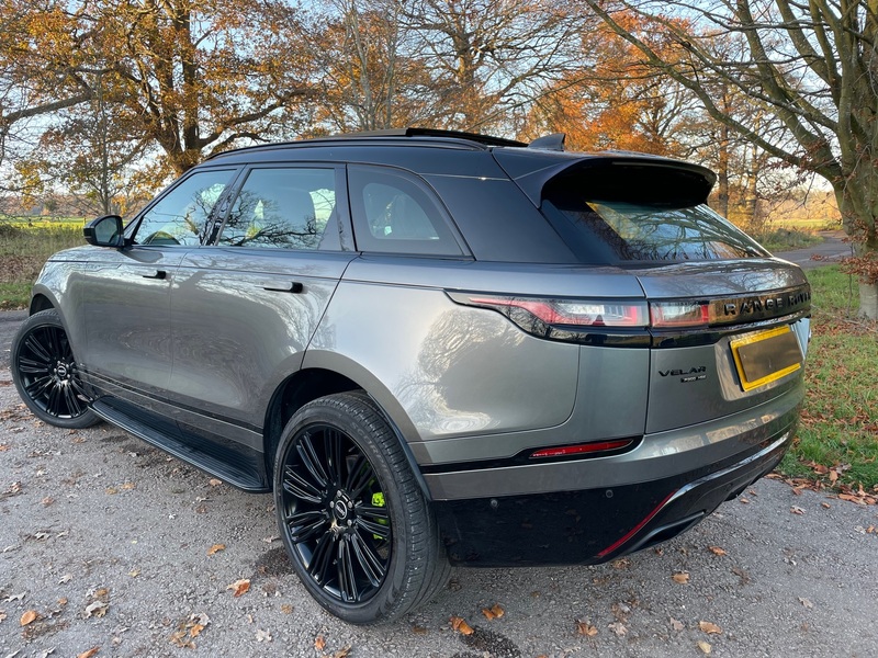 View LAND ROVER RANGE ROVER VELAR R-DYNAMIC HSE
