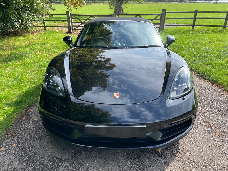 PORSCHE 718