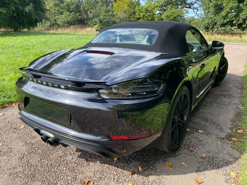 PORSCHE 718