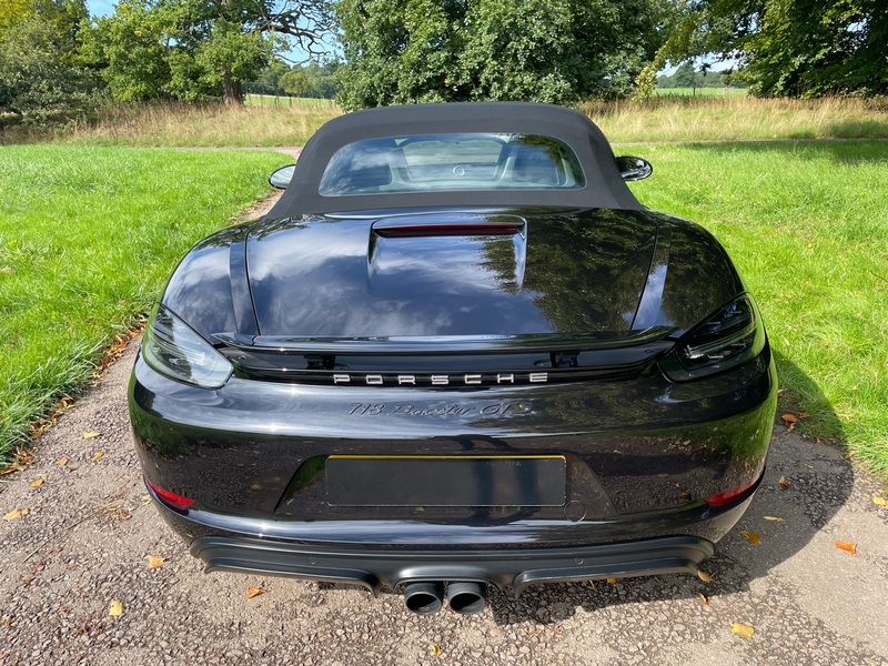 PORSCHE 718