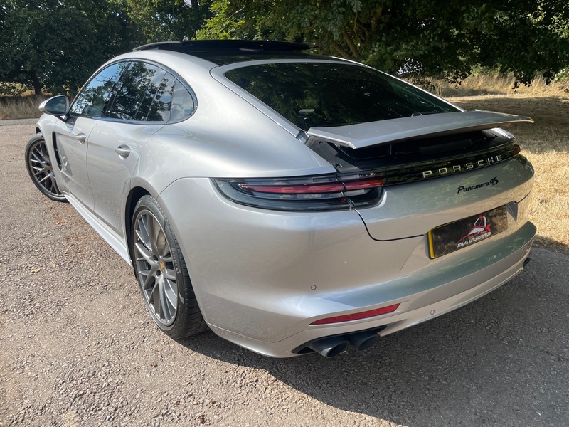 View PORSCHE PANAMERA 4S PDK