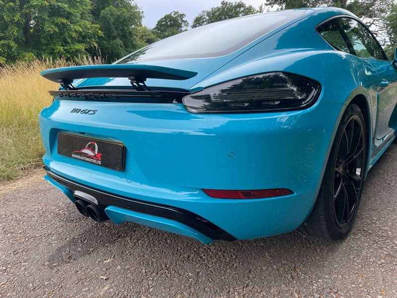PORSCHE 718