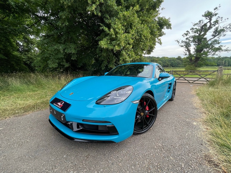 View PORSCHE 718 CAYMAN GTS PDK