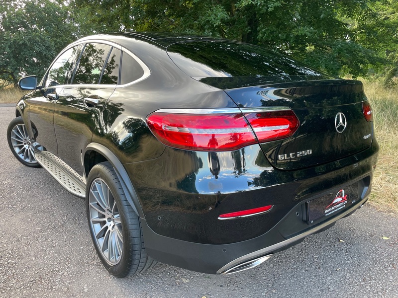 View MERCEDES-BENZ GLC CLASS GLC 250 4MATIC AMG LINE PREMIUM