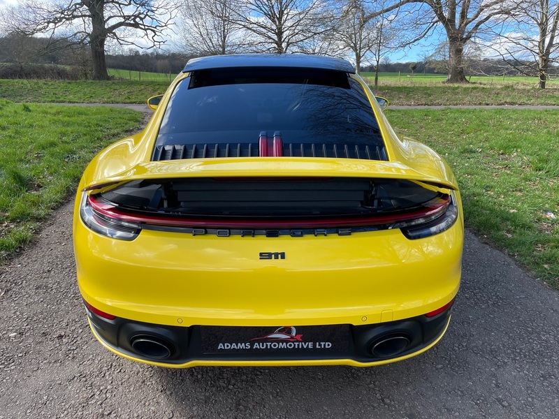 PORSCHE 911