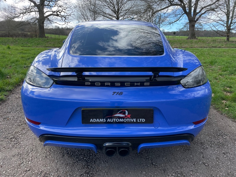 PORSCHE 718