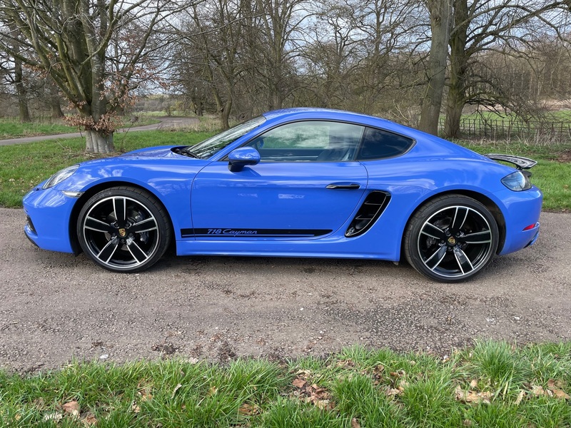 PORSCHE 718
