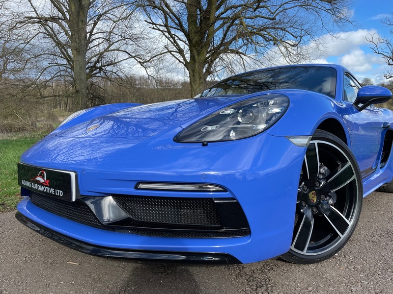 PORSCHE 718