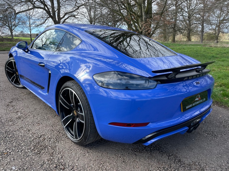 PORSCHE 718