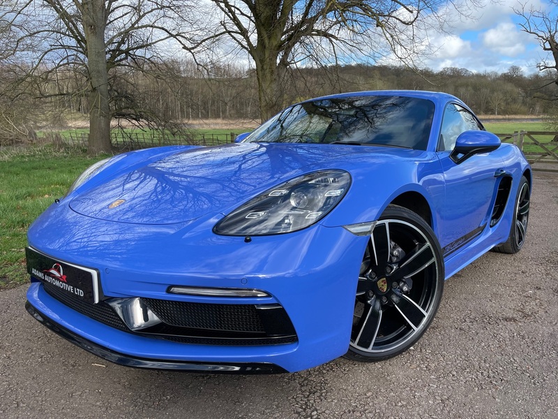 View PORSCHE 718 CAYMAN PDK