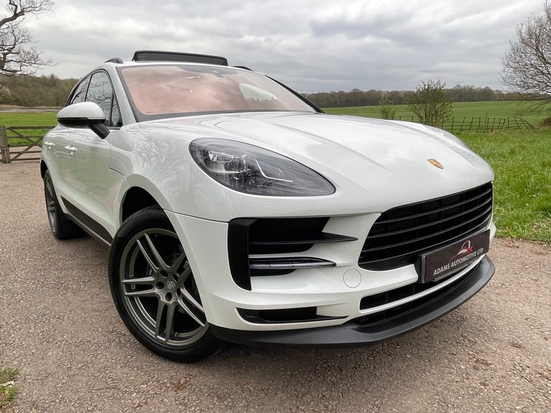 View PORSCHE MACAN PDK